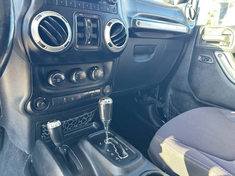 2013 Jeep Wrangler Unlimited Sahara