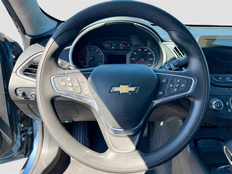 2025 Chevrolet Malibu LS