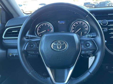 2018 Toyota Camry SE