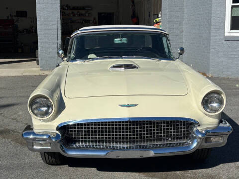 1957 Ford Thunderbird