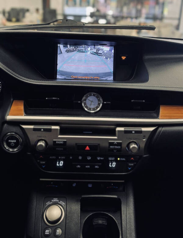 2013 Lexus ES 300h