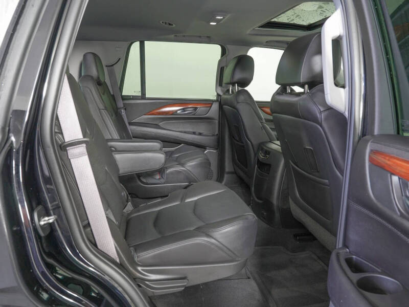 2015 Cadillac Escalade Luxury