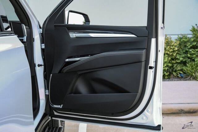 2025 Cadillac Escalade-V