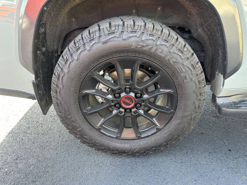 2023 Toyota Sequoia SR5