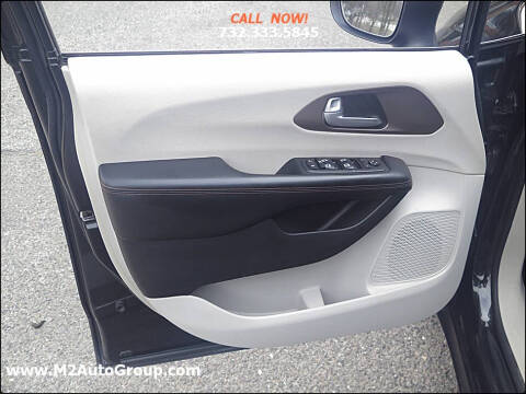 2017 Chrysler Pacifica Touring