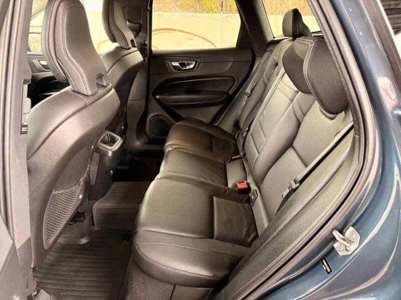 2020 Volvo XC60 T5 Momentum