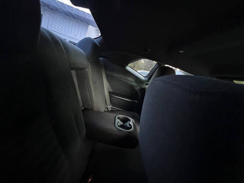 2011 Dodge Challenger SE