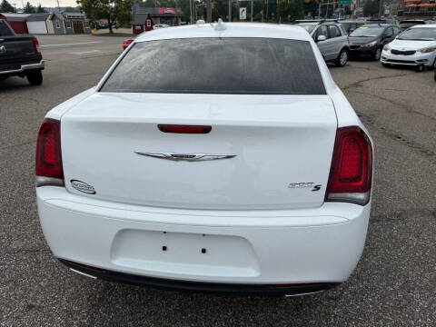 2015 Chrysler 300 S