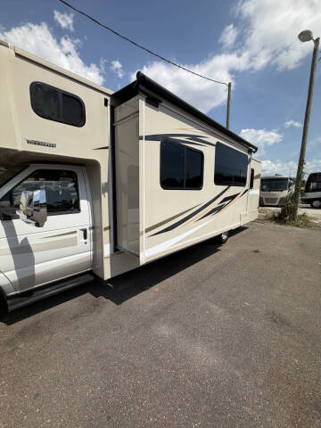 2017 Winnebago Minnie Winnie