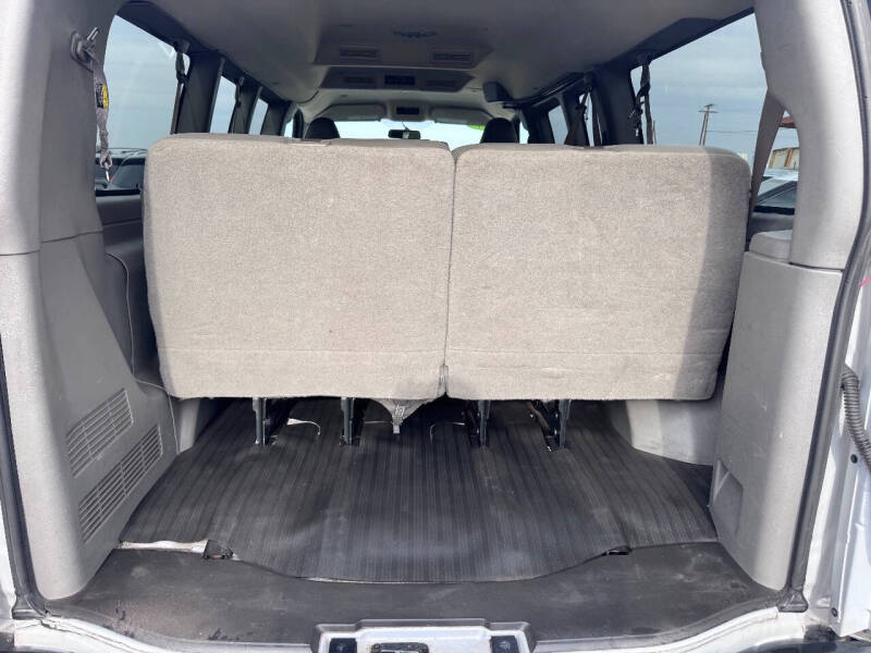 2017 Chevrolet Express LS 2500