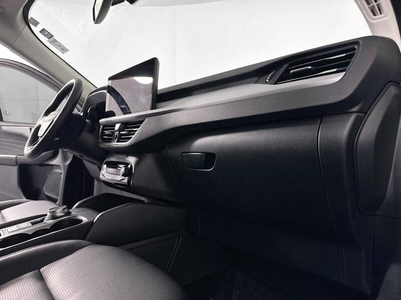 2025 Ford Escape Platinum