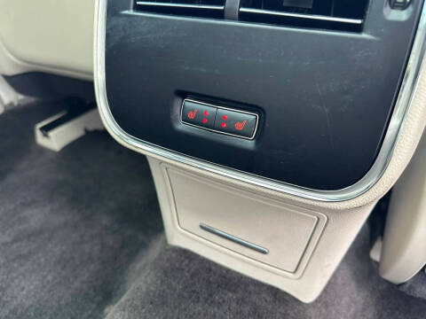 2017 Lincoln Continental Select