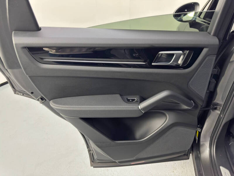 2023 Porsche Cayenne