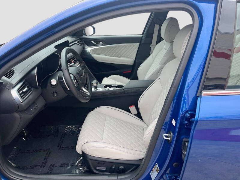 2025 Genesis G70
