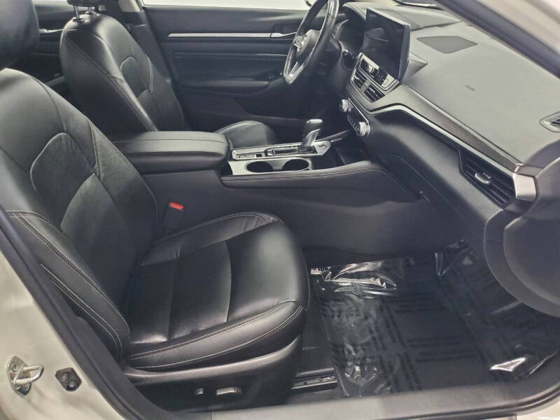 2023 Nissan Altima 2.5 SL