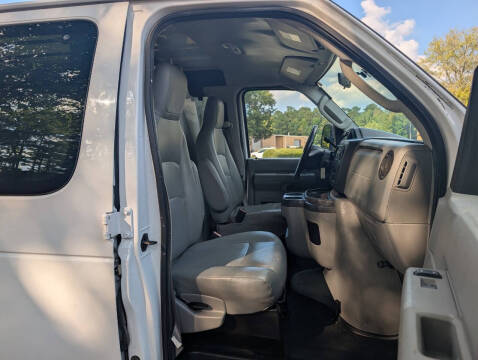 2012 Ford E-Series E-350 SD