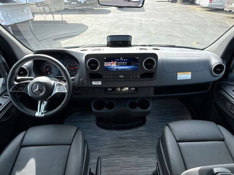 2025 Mercedes-Benz Sprinter