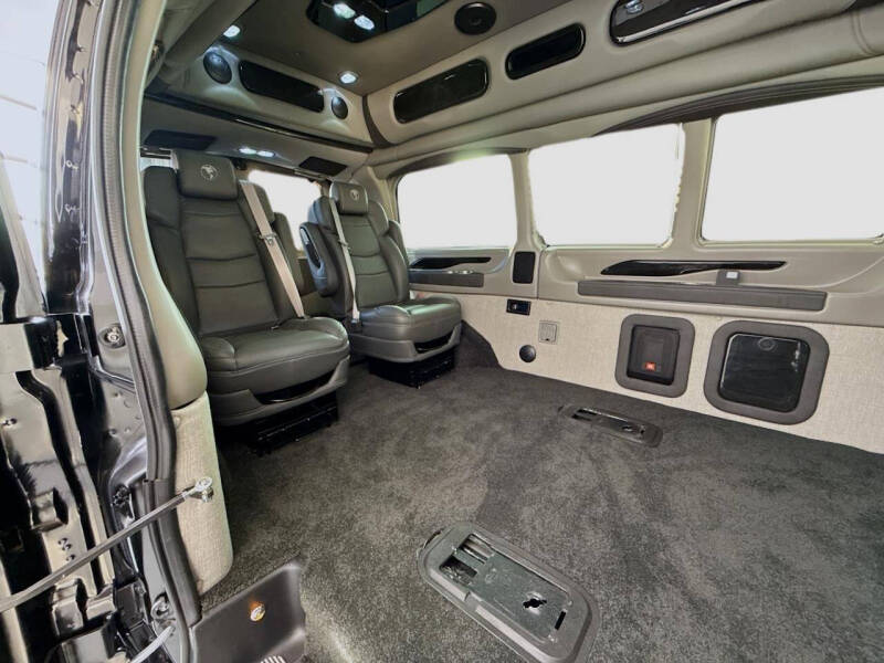 2025 GMC Savana 2500