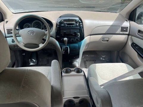 2005 Toyota Sienna