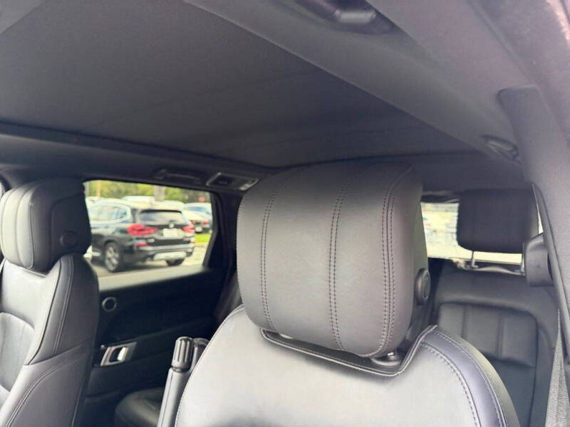 2022 Land Rover Range Rover Sport HSE Silver Edition