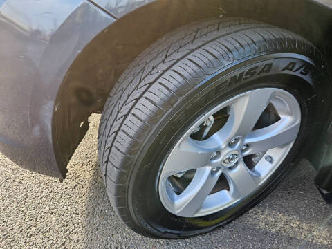 2011 Toyota Sienna LE 7-Passenger Auto Access Seat