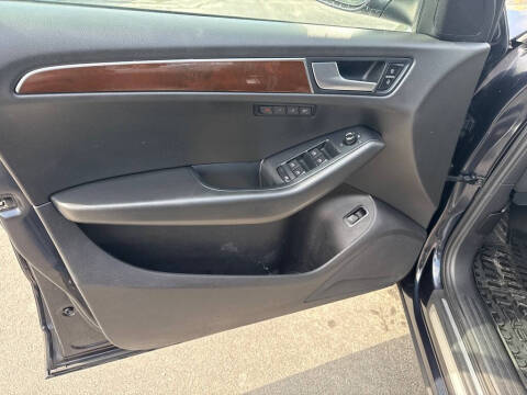 2012 Audi Q5 2.0T quattro Premium Plus