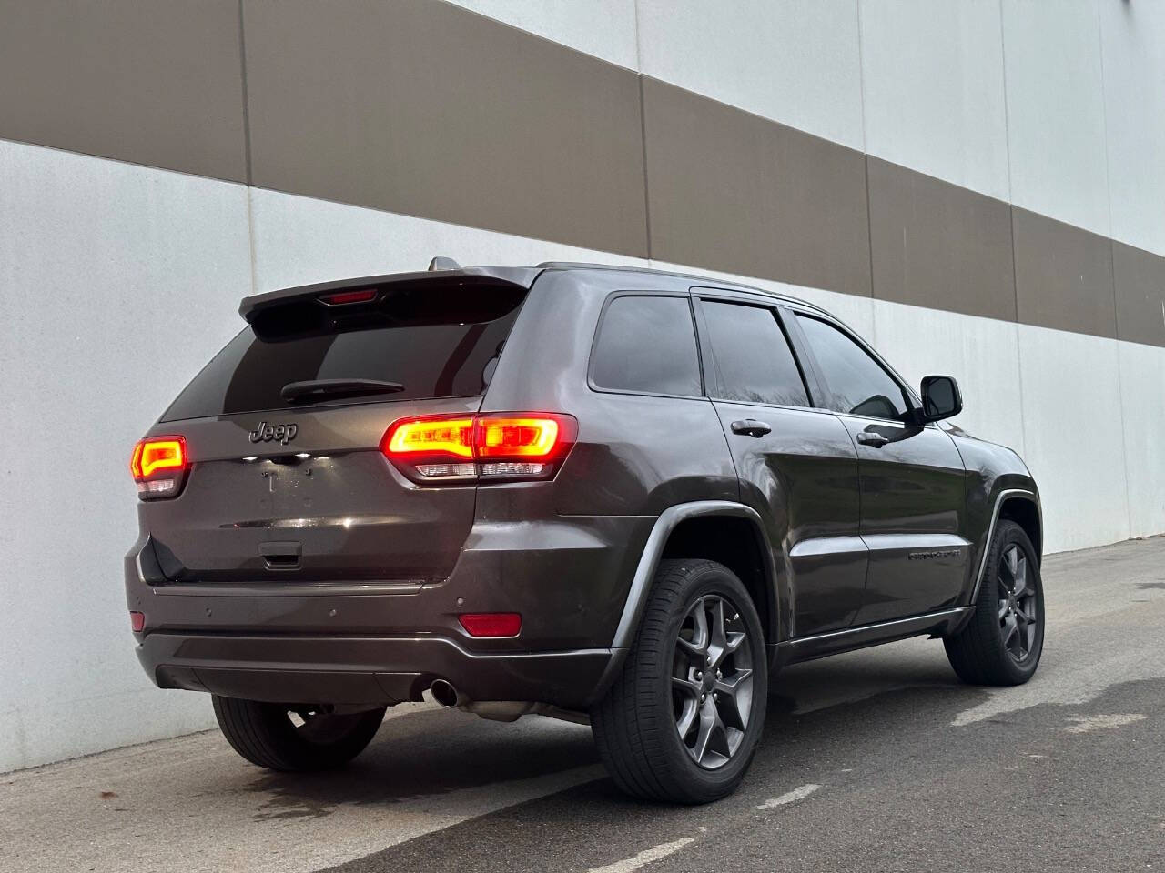 2021 Jeep Grand Cherokee for sale at Phoenix Motor Co in Romulus, MI