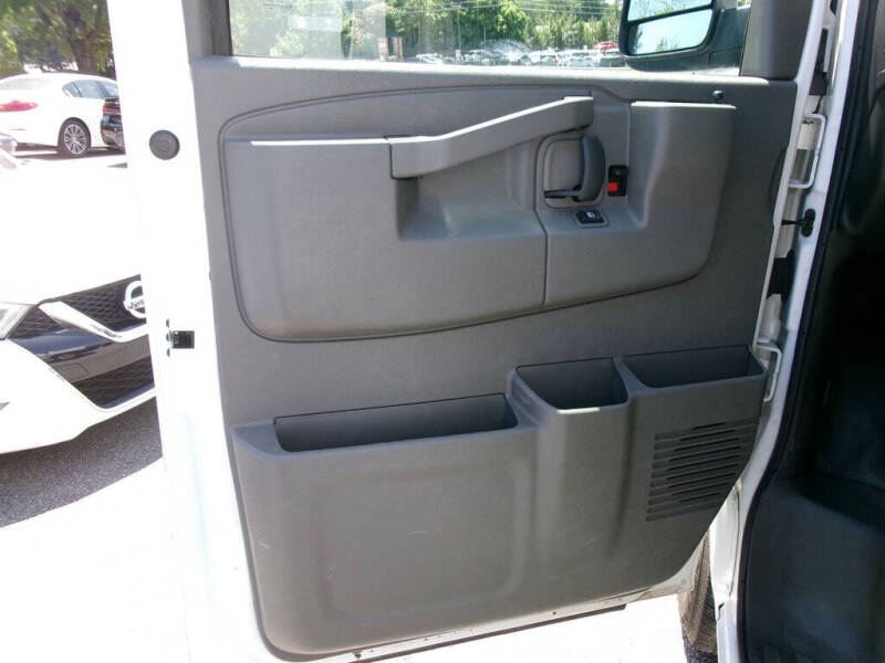 2023 Chevrolet Express 2500