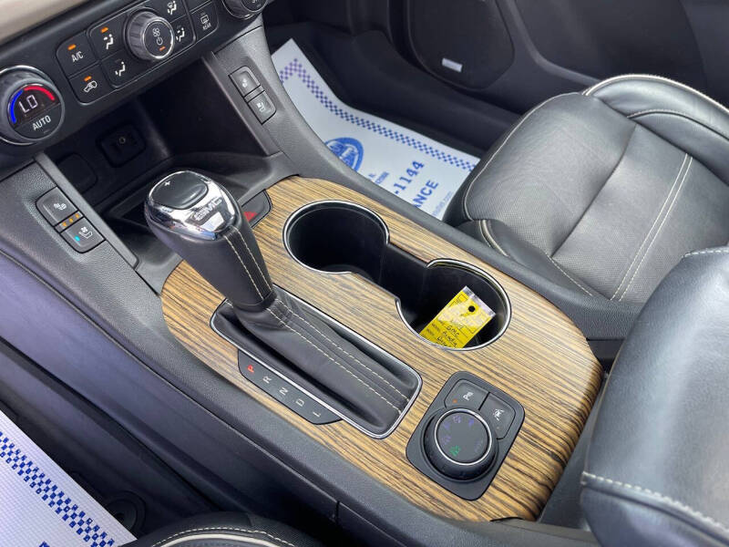 2019 GMC Acadia Denali