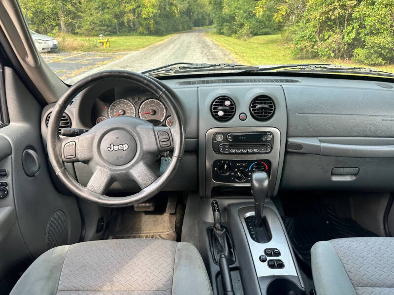 2006 Jeep Liberty null photo 14