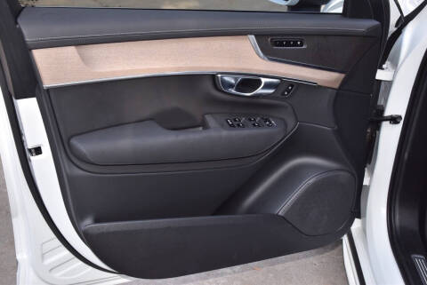 2025 Volvo XC90 B6 Plus Bright Theme 7P