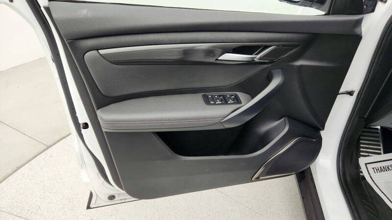 2023 VinFast VF8 Eco City Edition