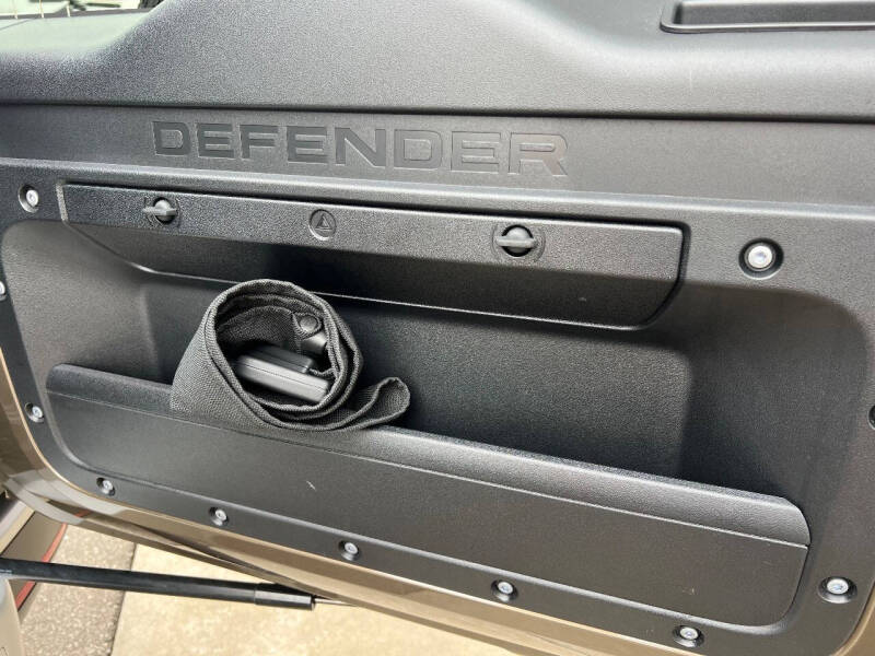 2023 Land Rover Defender 90 S