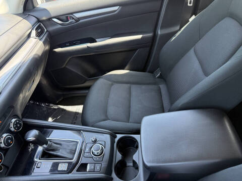2017 Mazda CX-5 Sport