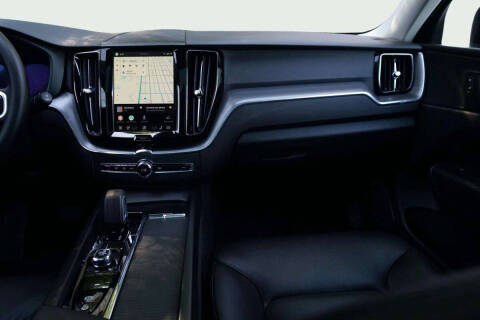 2025 Volvo XC60 B5 Core Dark Theme
