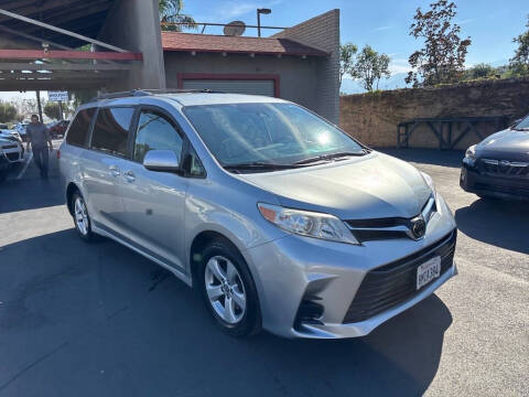 2020 Toyota Sienna LE 8-Passenger