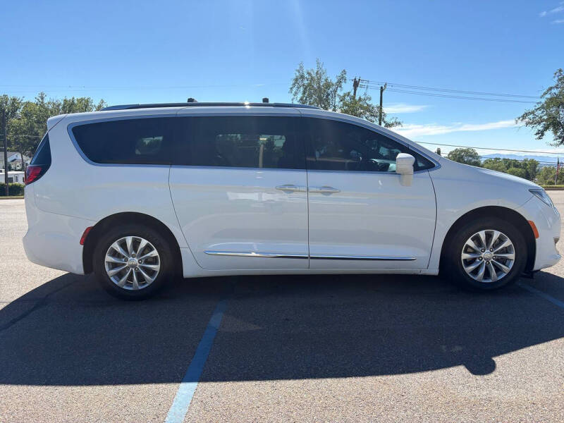 2019 Chrysler Pacifica Touring L