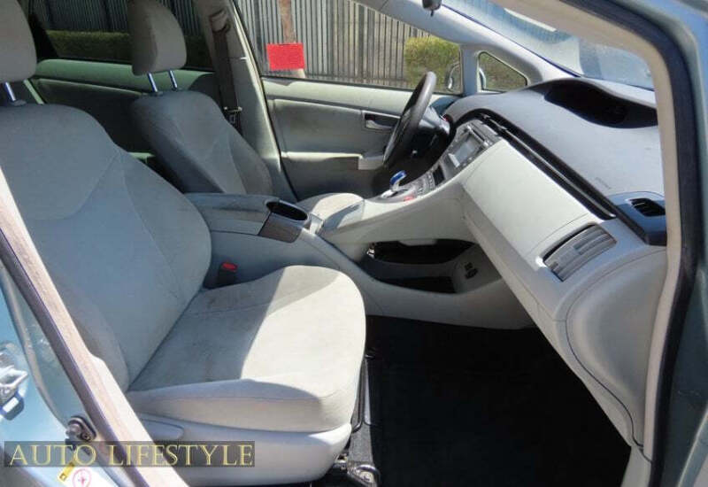 2014 Toyota Prius Two