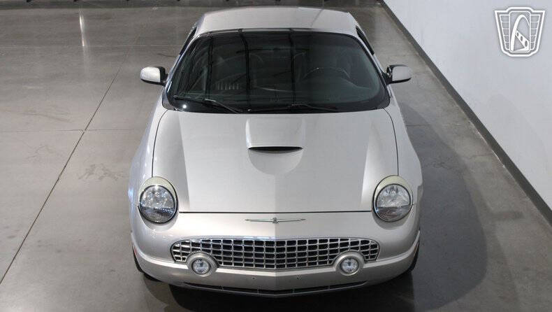 2004 Ford Thunderbird Deluxe