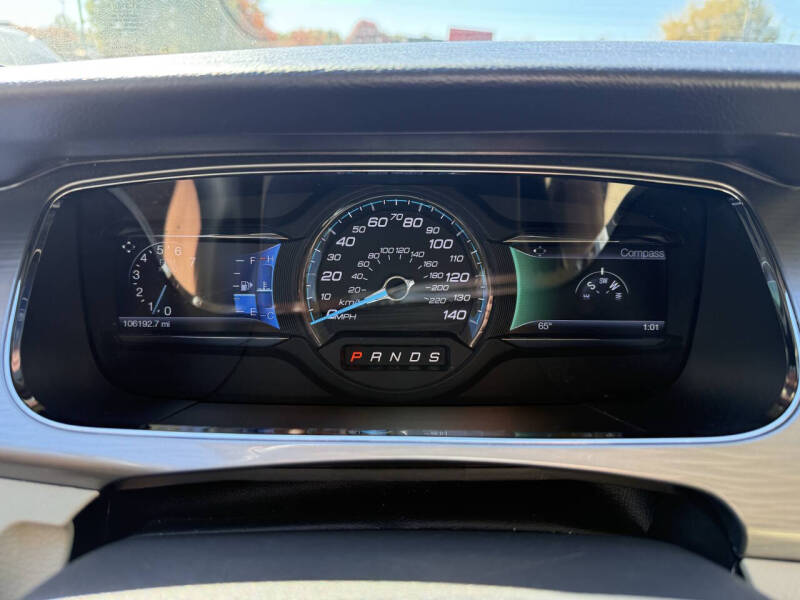 2017 Ford Taurus SEL