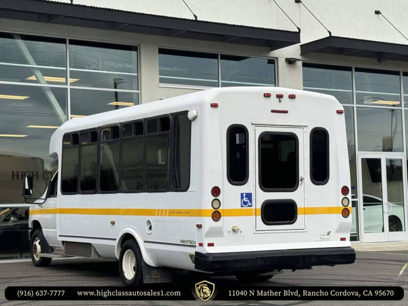 2011 Ford E-Series E-450 SD