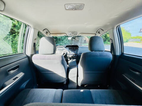 2012 Toyota Prius v Two