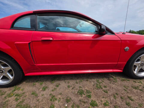 2004 Ford Mustang GT Deluxe
