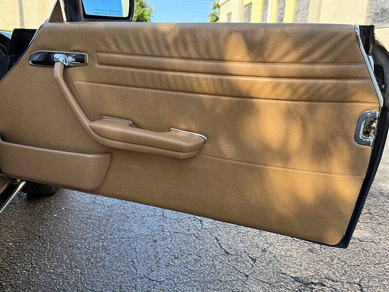 1987 Mercedes-Benz 560-Class 15