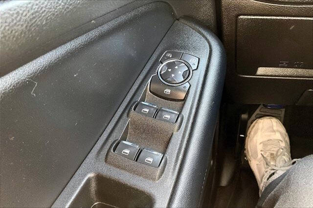 2022 Ford Edge SE