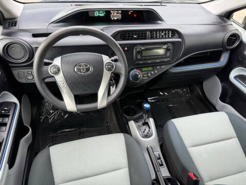 2013 Toyota Prius c Two