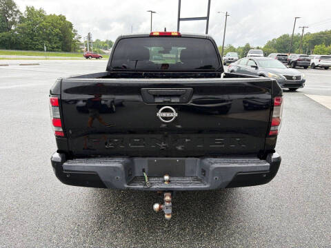 2022 Nissan Frontier S