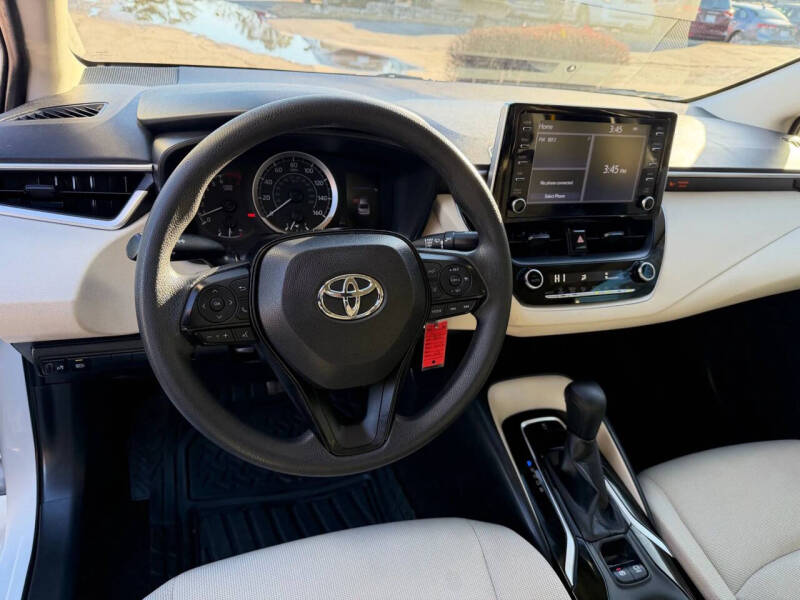 2020 Toyota Corolla LE