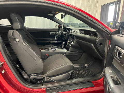 2016 Ford Mustang V6