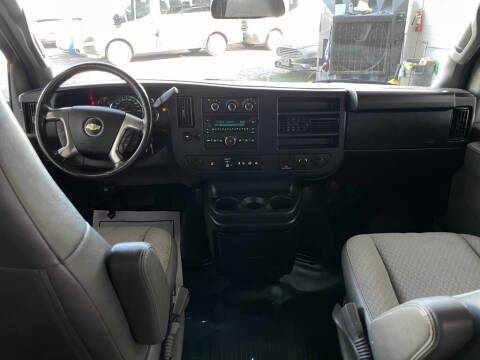 2017 Chevrolet Express LS 2500